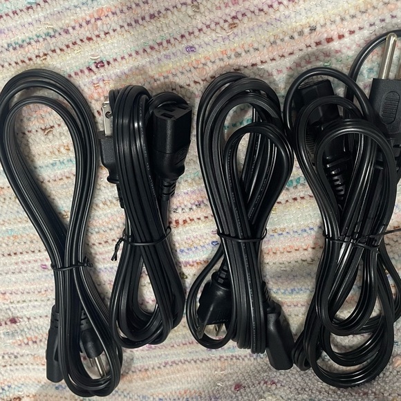 Longwell (LS-13) 10-Amp/125-Volt Power
SupplyCableBlack(E55349)
$15/each
6' Long - Picture 4 of 4